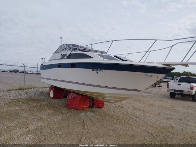 Продаж на аукціоні авто 1985 Bayliner 27', vin: 00000BP1A26SGG485, номер лоту: 45382157