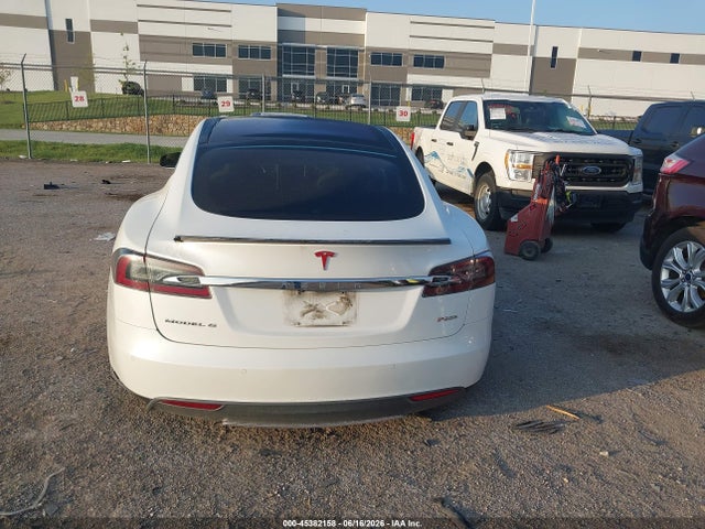 Tesla Model S P85 2014 5YJSA1H15EFP50883 Image 16