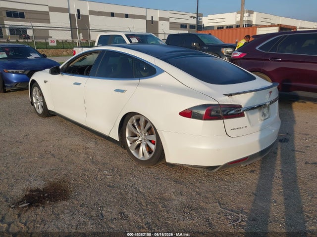 Tesla Model S P85 2014 5YJSA1H15EFP50883 Image 3