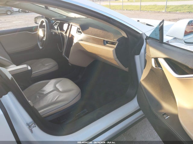 Tesla Model S P85 2014 5YJSA1H15EFP50883 Image 5