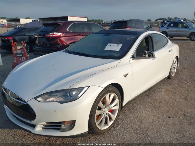 Tesla Model S P85 2014 5YJSA1H15EFP50883 Image 6