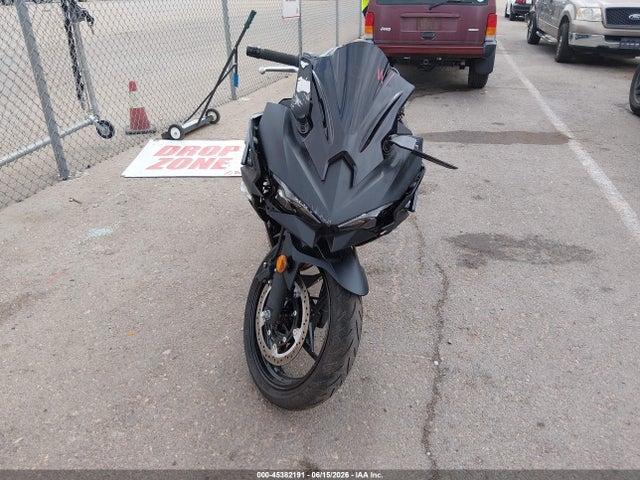 ML5EXGH13TDAA4377 Kawasaki Ex500 H