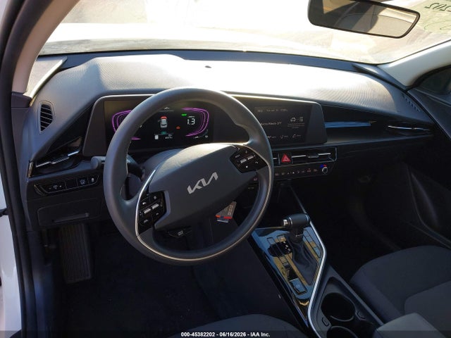 KNDCP3LE6S5287934 KIA NIRO LX