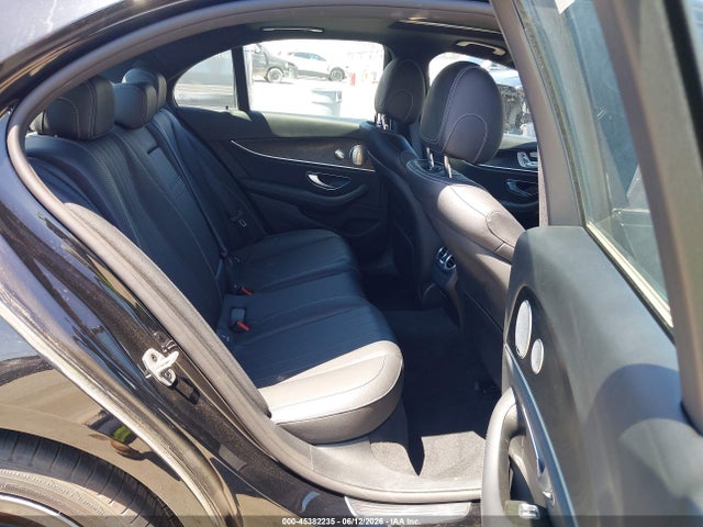 Mercedes-Benz E 350 2022 W1KZF8DB7NB086828 Image 25