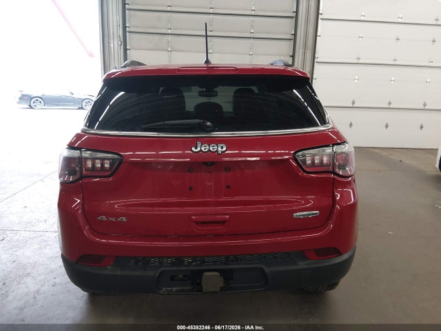 2018 Jeep Compass Latitude 4x4 მანქანა იყიდება აუქციონზე, vin: 3C4NJDBB7JT177013, აუქციონის ნომერი: 45382246