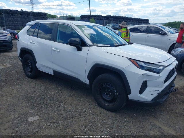 Toyota RAV4 LE 2025 2T3F1RFV1SW496228 Image 1