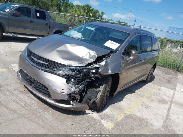 Aukcja sprzedaży 2017 Chrysler Pacifica Touring-l Plus, vin: 2C4RC1EG3HR565046, numer aukcji: 45382252