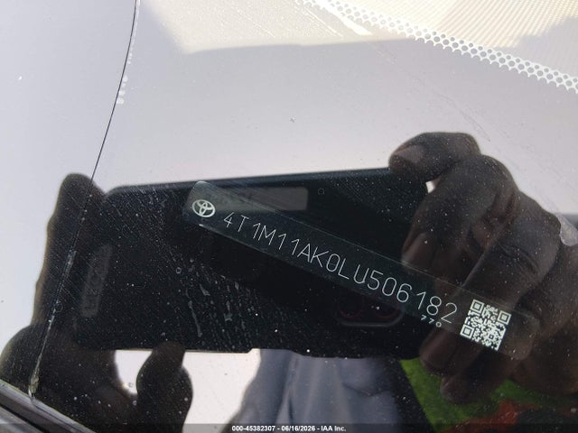 4T1M11AK0LU506182 Toyota CAMRY SE