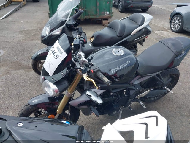 45382465 :رقم المزاد ، SMTL02NE3DT572358 vin ، 2013 Triumph Motorcycle Street Triple مزاد بيع