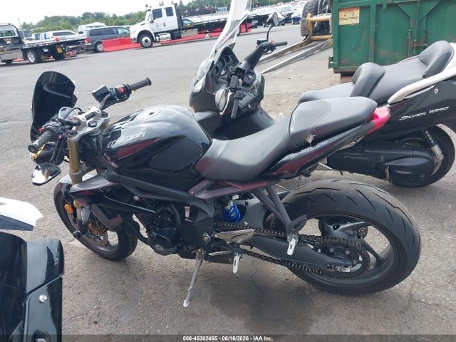 45382465 :رقم المزاد ، SMTL02NE3DT572358 vin ، 2013 Triumph Motorcycle Street Triple مزاد بيع