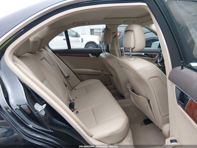 45382468 :رقم المزاد ، WDDGF8BB4BR177049 vin ، 2011 Mercedes-benz C 300 Luxury 4matic/sport 4matic مزاد بيع