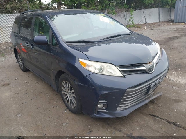 Aukcja sprzedaży 2018 Toyota Sienna Xle 8 Passenger, vin: 5TDYZ3DC9JS960141, numer aukcji: 45382499