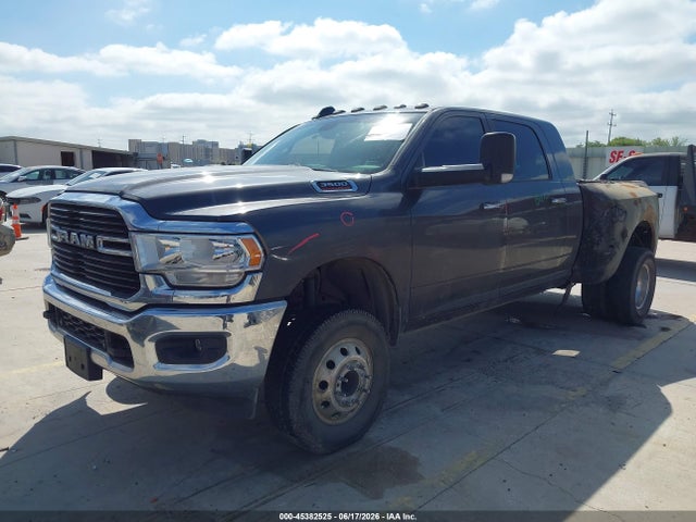 RAM 3500 Big Horn 2019 3C63RRLL8KG624096 Image 2