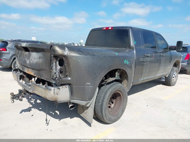 RAM 3500 Big Horn 2019 3C63RRLL8KG624096 Image 4