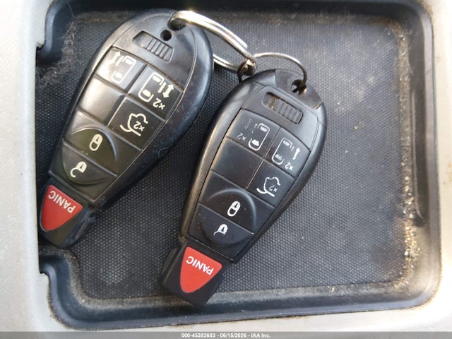 2C4RC1BG9ER124683 Chrysler Town &amp; Country Touring