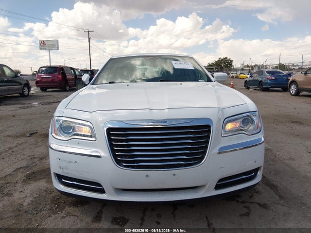 Chrysler 300 2014 2C3CCAAG1EH378972 Image 13