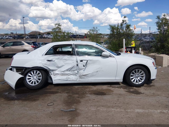 Chrysler 300 2014 2C3CCAAG1EH378972 Image 14