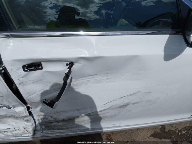Chrysler 300 2014 2C3CCAAG1EH378972 Image 5
