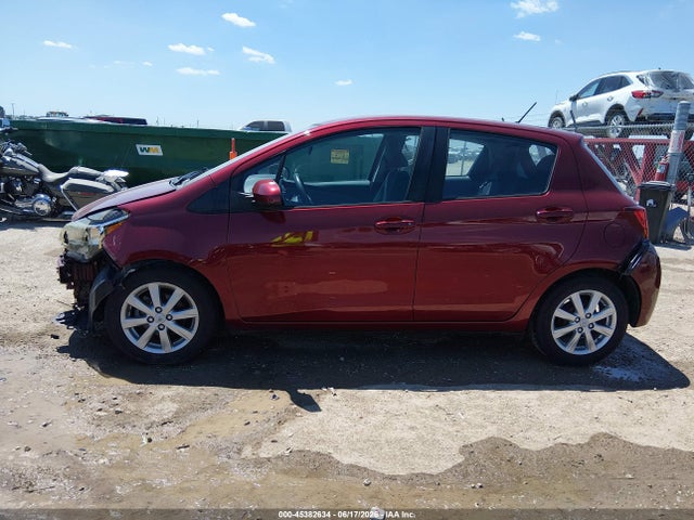 VNKKTUD38HA082987 Toyota YARIS LE