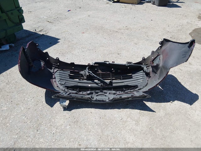 VNKKTUD38HA082987 Toyota YARIS LE