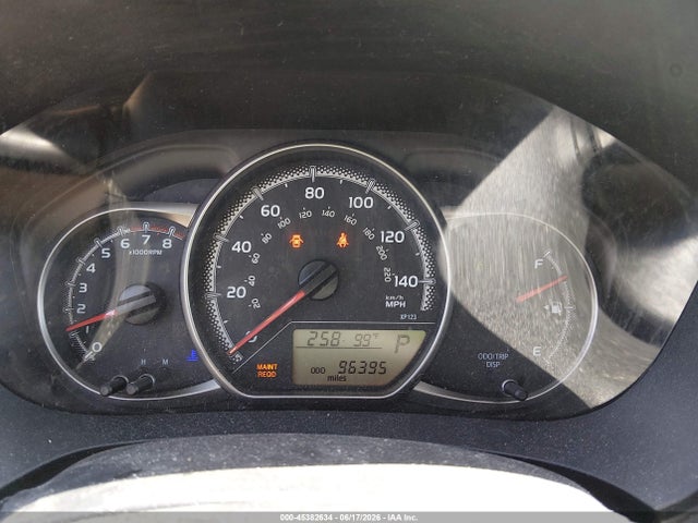 VNKKTUD38HA082987 Toyota YARIS LE