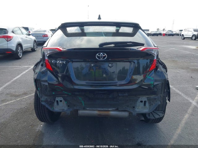 JTNKHMBX5M1117409 Toyota C-HR LE