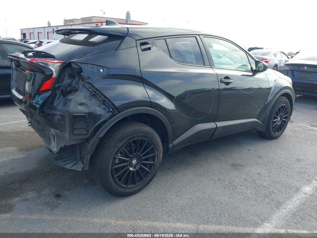 JTNKHMBX5M1117409 Toyota C-HR LE