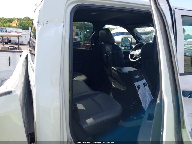 45382693 :رقم المزاد ، 3C63RRGL8SG520394 vin ، 2025 Ram 3500 Tradesman  4x4 8' Box مزاد بيع