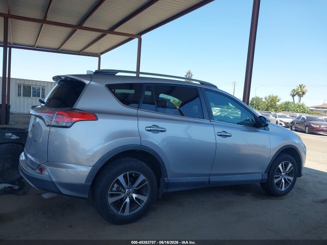 Toyota Rav4 Xle 2018 2T3WFREV0JW439052 Image 13