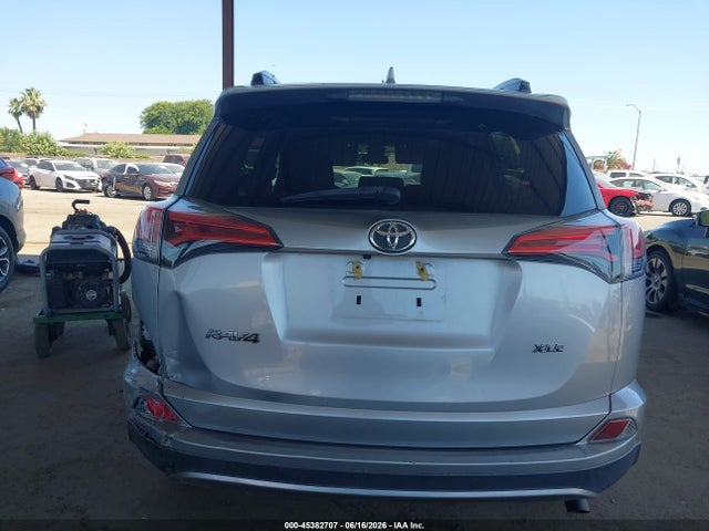 Toyota Rav4 Xle 2018 2T3WFREV0JW439052 Image 16