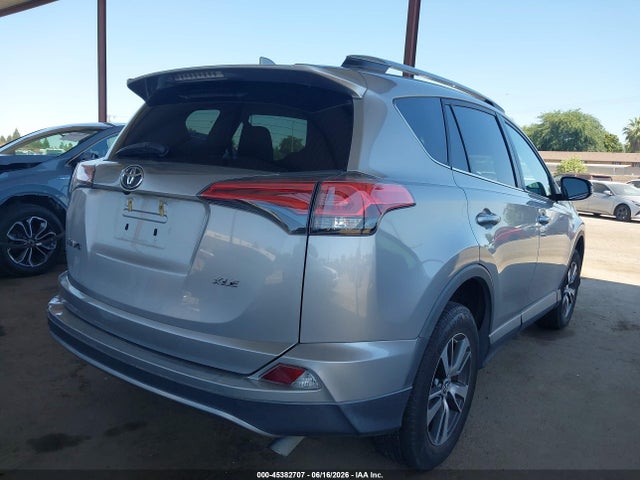 Toyota Rav4 Xle 2018 2T3WFREV0JW439052 Image 4