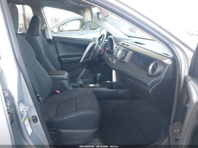 Toyota Rav4 Xle 2018 2T3WFREV0JW439052 Image 5