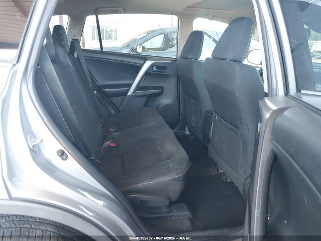 Toyota Rav4 Xle 2018 2T3WFREV0JW439052 Image 8