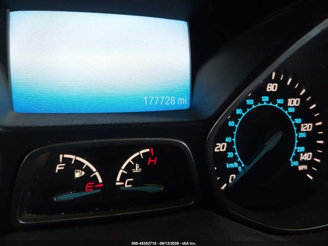 45382710 :رقم المزاد ، 1FMCU0J95FUA26928 vin ، 2015 Ford Escape Titanium مزاد بيع
