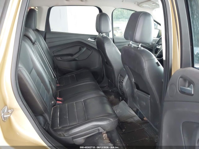 45382710 :رقم المزاد ، 1FMCU0J95FUA26928 vin ، 2015 Ford Escape Titanium مزاد بيع