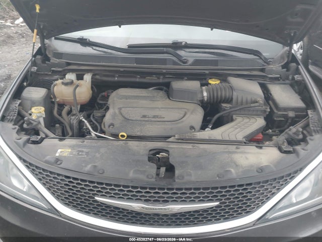 Продаж на аукціоні авто 2020 Chrysler Pacifica 35th Anniversary Touring L, vin: 2C4RC1BG4LR141324, номер лоту: 45382747