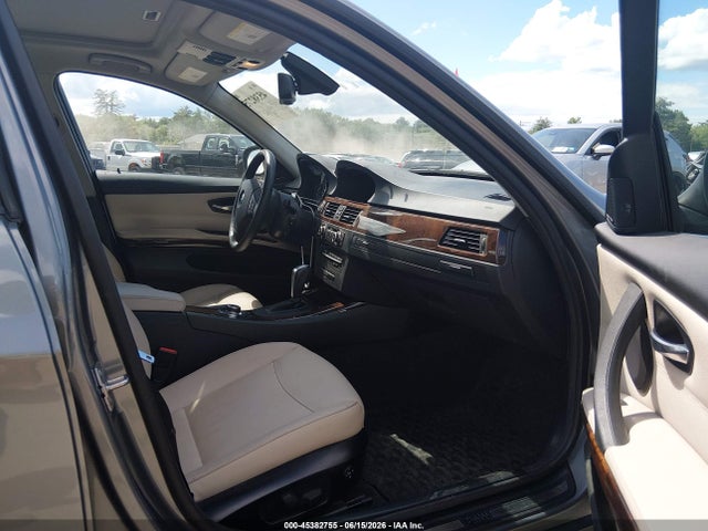 45382755 :رقم المزاد ، WBAPK5G5XBNN80500 vin ، 2011 Bmw 328i Xdrive مزاد بيع