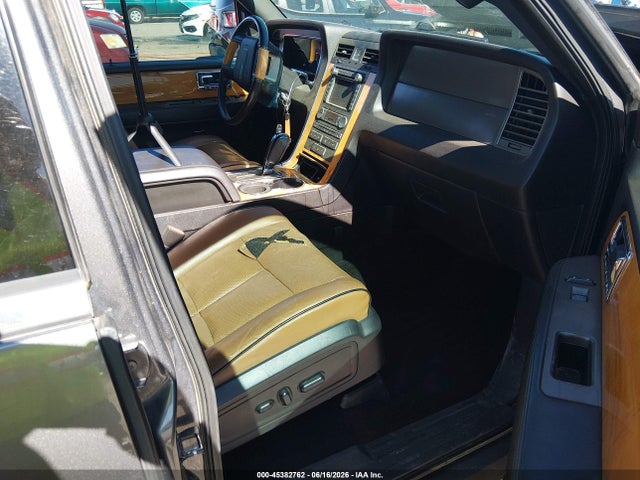 45382762 :رقم المزاد ، 5LMJJ2J5XEEL04866 vin ، 2014 Lincoln Navigator مزاد بيع