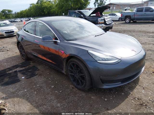 Auction sale of the 2019 Tesla Model 3 Long Range/performance, vin: 5YJ3E1EB4KF425563, lot number: 45382774