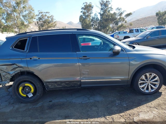 3VV3B7AXXJM174783 Volkswagen Tiguan 2.0t Se/2.0t Sel