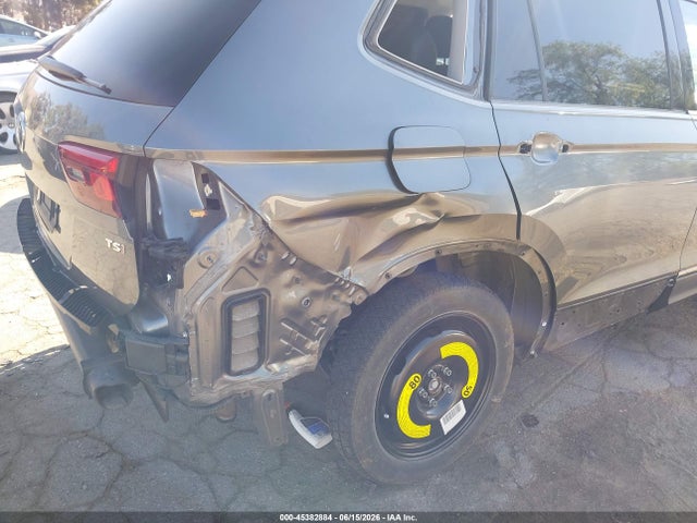3VV3B7AXXJM174783 Volkswagen Tiguan 2.0t Se/2.0t Sel