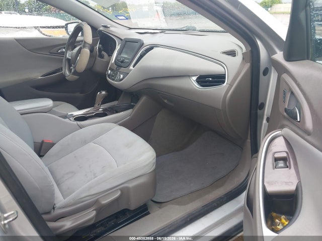 Продажа на аукционе авто 2016 Chevrolet Malibu 1lt, vin: 1G1ZE5ST7GF261297, номер лота: 45382888