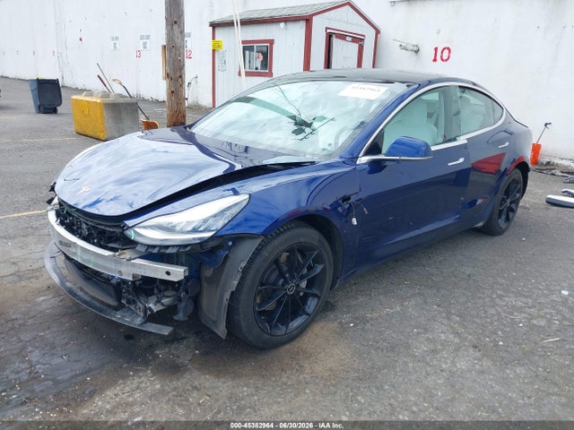 Tesla Model 3 Long Range/performance 2019 5YJ3E1EB6KF391030 Image 2