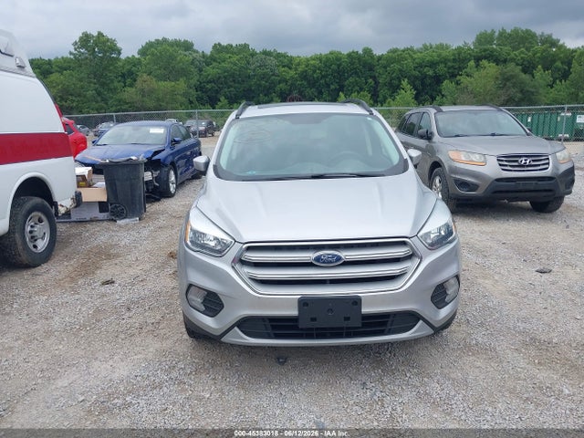 Продажа на аукционе авто 2018 Ford Escape Se, vin: 1FMCU9GD9JUA83075, номер лота: 45383018