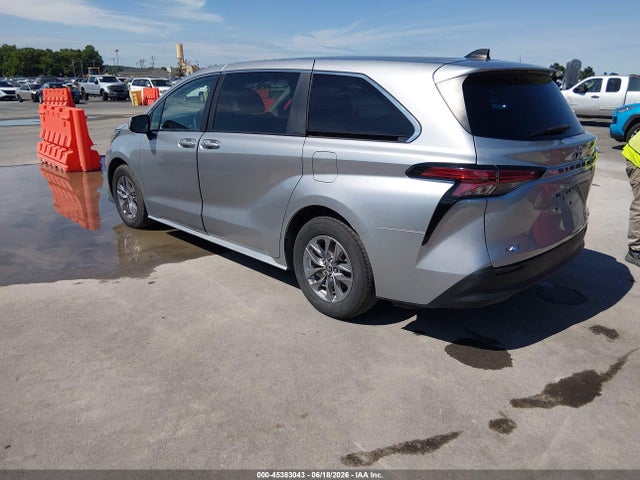 45383043 :رقم المزاد ، 5TDKRKEC4NS092828 vin ، 2022 Toyota Sienna Le مزاد بيع