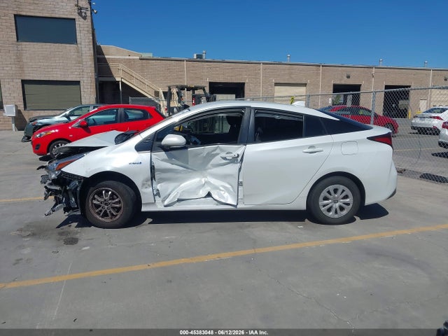 JTDKAMFU9N3163579 Toyota Prius L