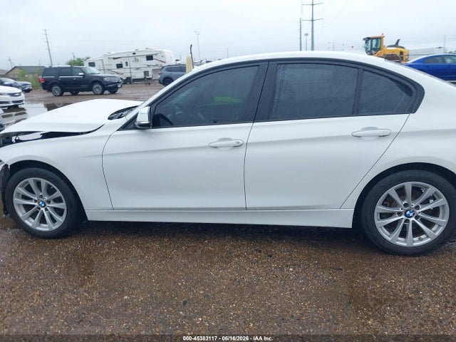 2018 Bmw 320i მანქანა იყიდება აუქციონზე, vin: WBA8A9C54JAH14494, აუქციონის ნომერი: 45383117