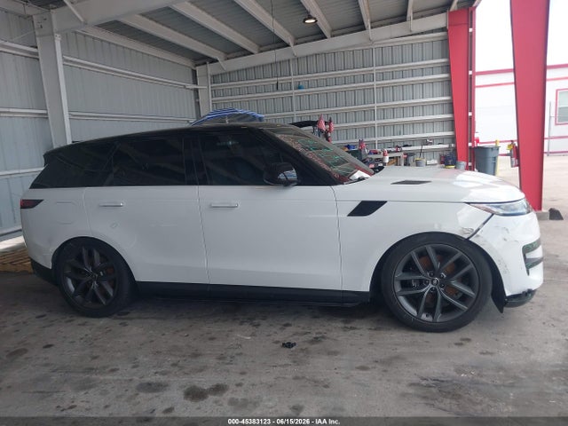 SAL1P9EU2PA154450 Land Rover Range Rover Sport Se