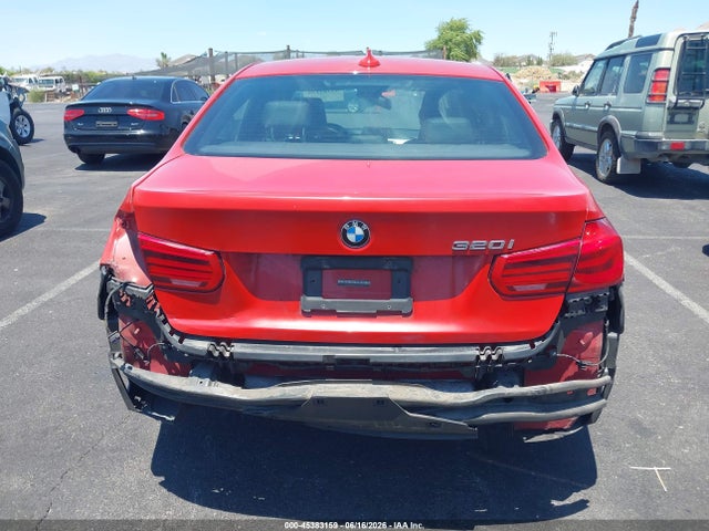 WBA8E1G57GNU11594 BMW 320i