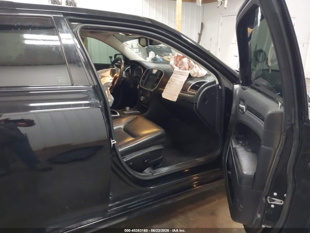 2020 Chrysler 300 Touring L Awd მანქანა იყიდება აუქციონზე, vin: 2C3CCARG0LH253415, აუქციონის ნომერი: 45383160